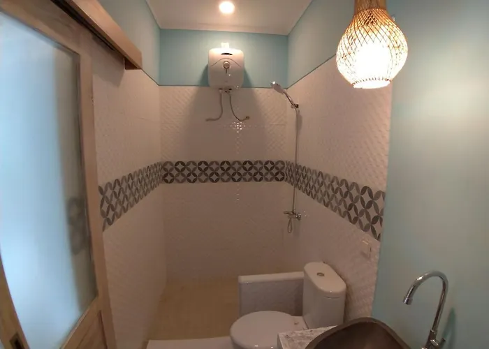 Uma Menuh Surf House ゲストハウス ケラマス
